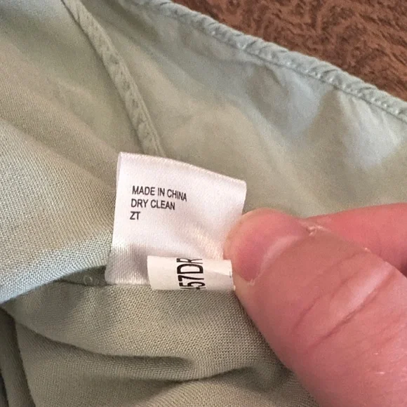 *SOLD* Gianni Bini Charming Off-Shoulder Dress in Light Green Cream - Picture 4 of 6